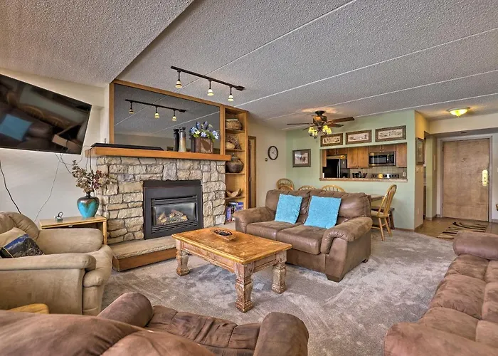 Walk To American Eagle Lift: Copper Mountain Condo