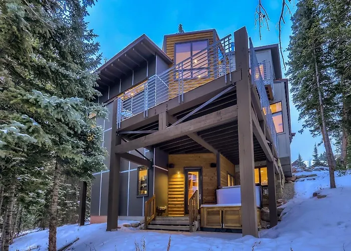 Parade Of Homes Triple Award Winning Estate, Short Walk To Slopes, Sprawling Modern Luxury!!