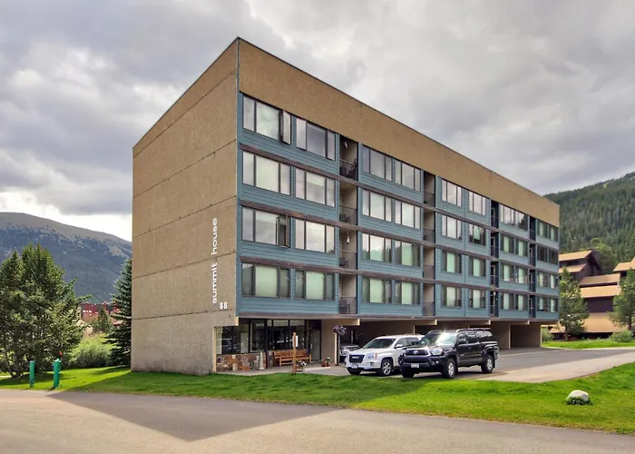 Sh402 Summit Condo