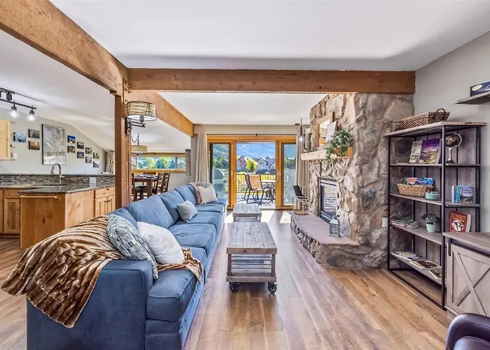 Vp-A105 Village Point 3Br 3Ba